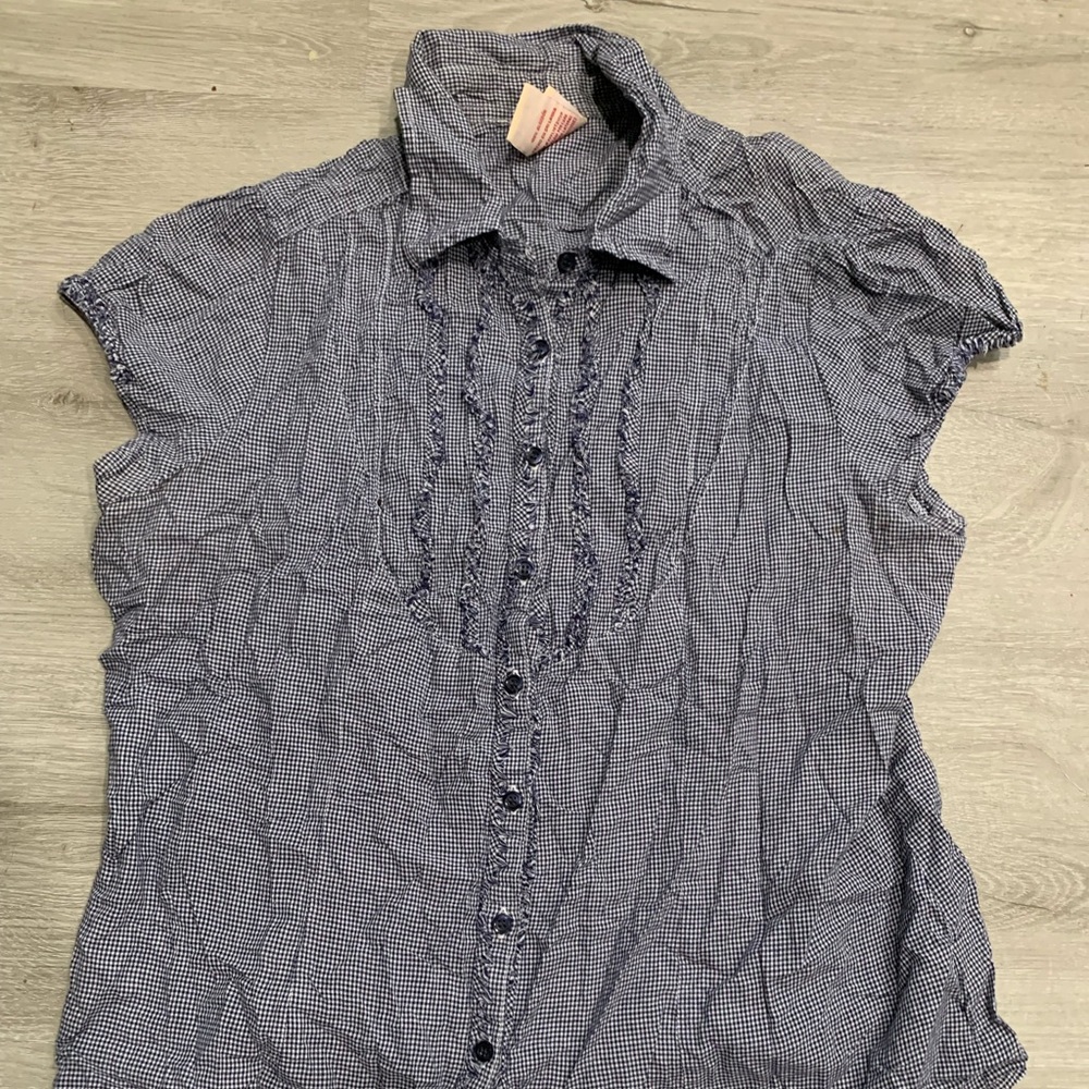 Womens faded glory short sleeve ruffle front top